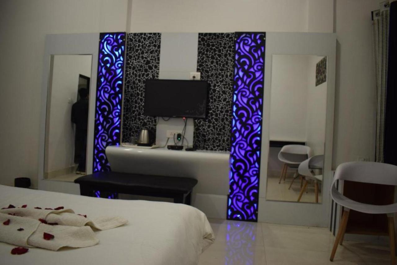 Hotel The Hills, Ambikapur Buitenkant foto